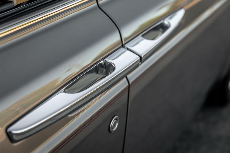 Детали экстерьера Rolls-Royce Phantom EWB 2007 года  (NA) (фото 18 из 105)